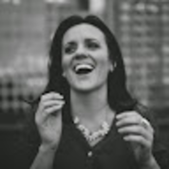 Meet your Posher, Tori - Picture 1 of 1